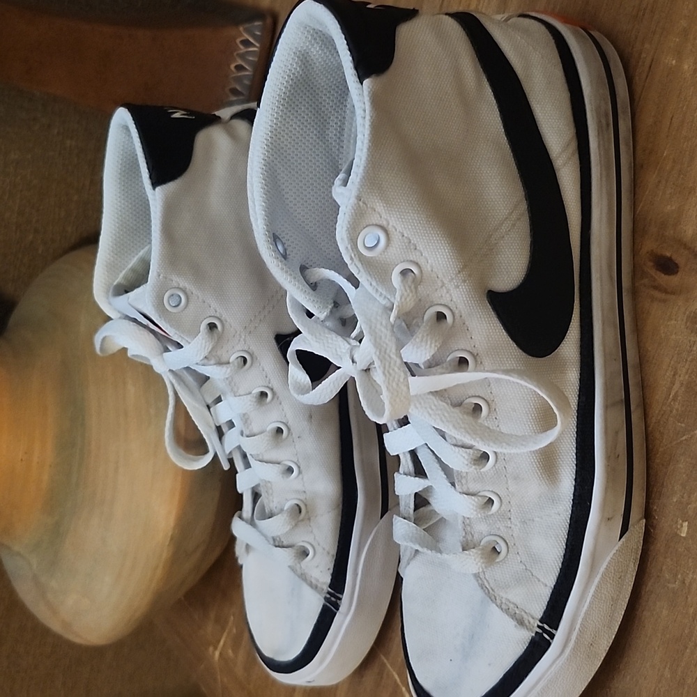 Nike White and Black High-Top Sneakers - Picture 2 of 9